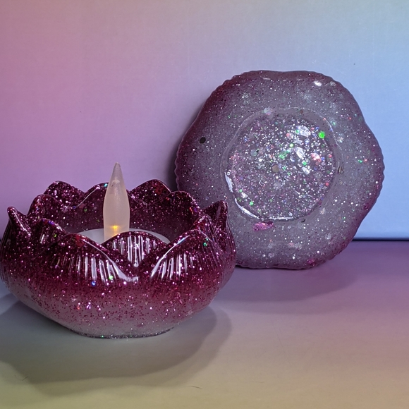 Ombre Glitter Resin Lotus Flower Tea Light Holders - Picture 3 of 5